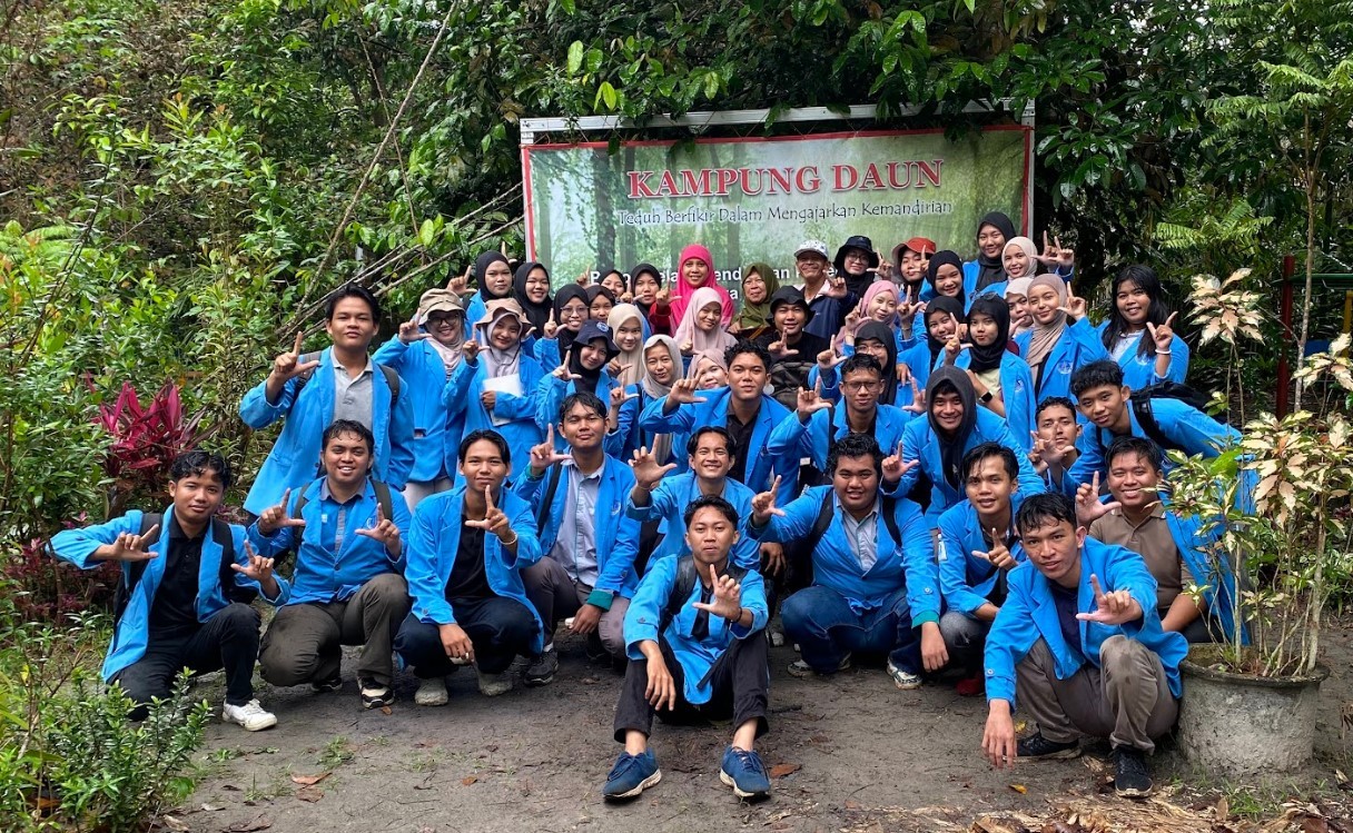 Mahasiswa Agroteknologi FPPK UBB Kunjungi Penangkaran Plasma Nutfah Anggrek 